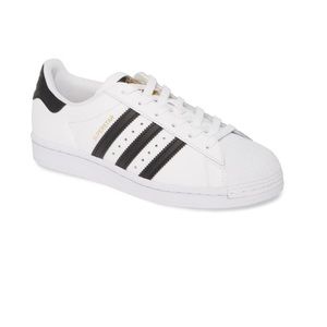 Adidas Superstar Sneaker (woman’s)
